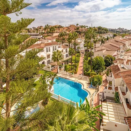 Apartment 2 Bedroom Gorgeous In